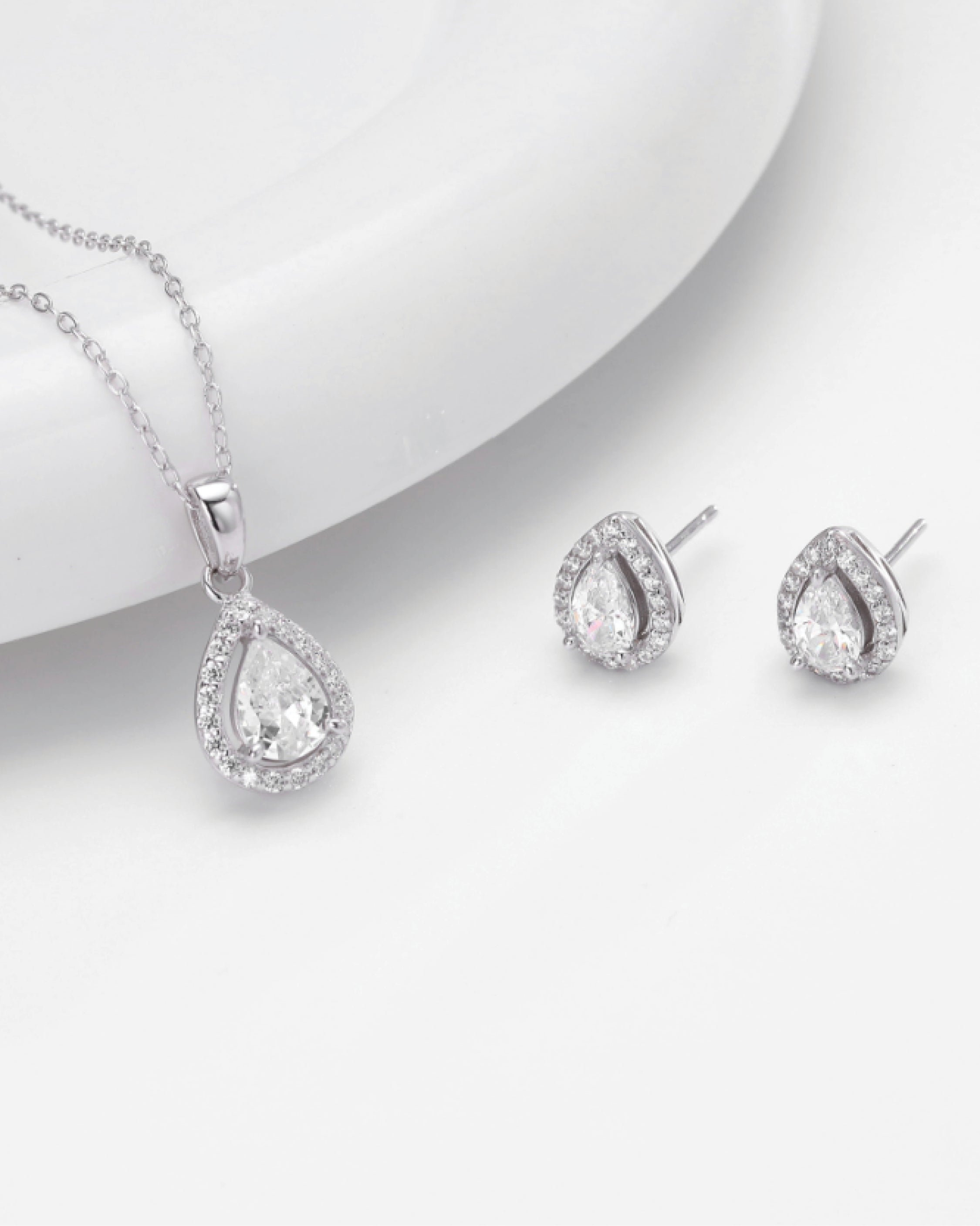 Pear Shaped Pendant Necklace