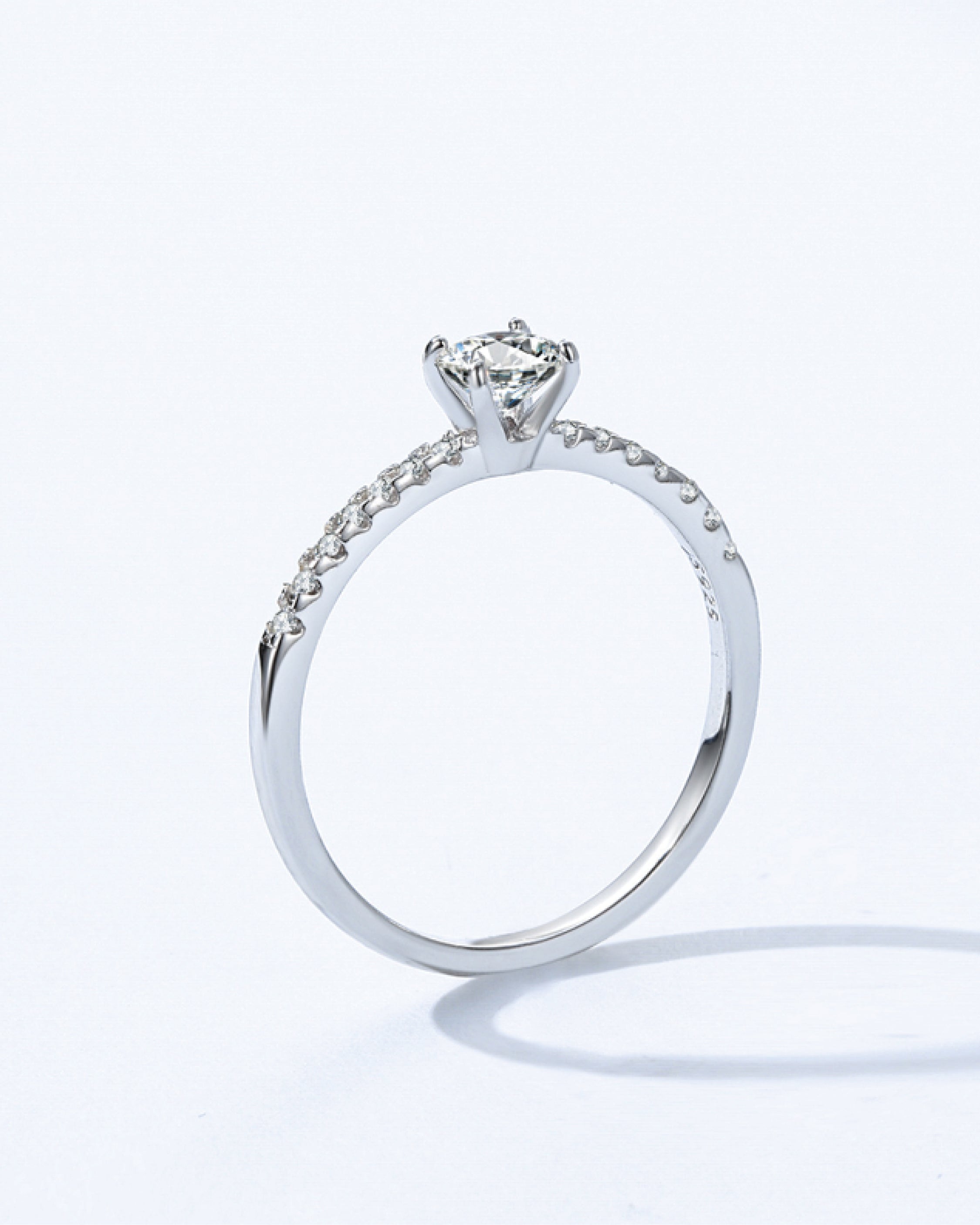 Single Round Zircon Ring