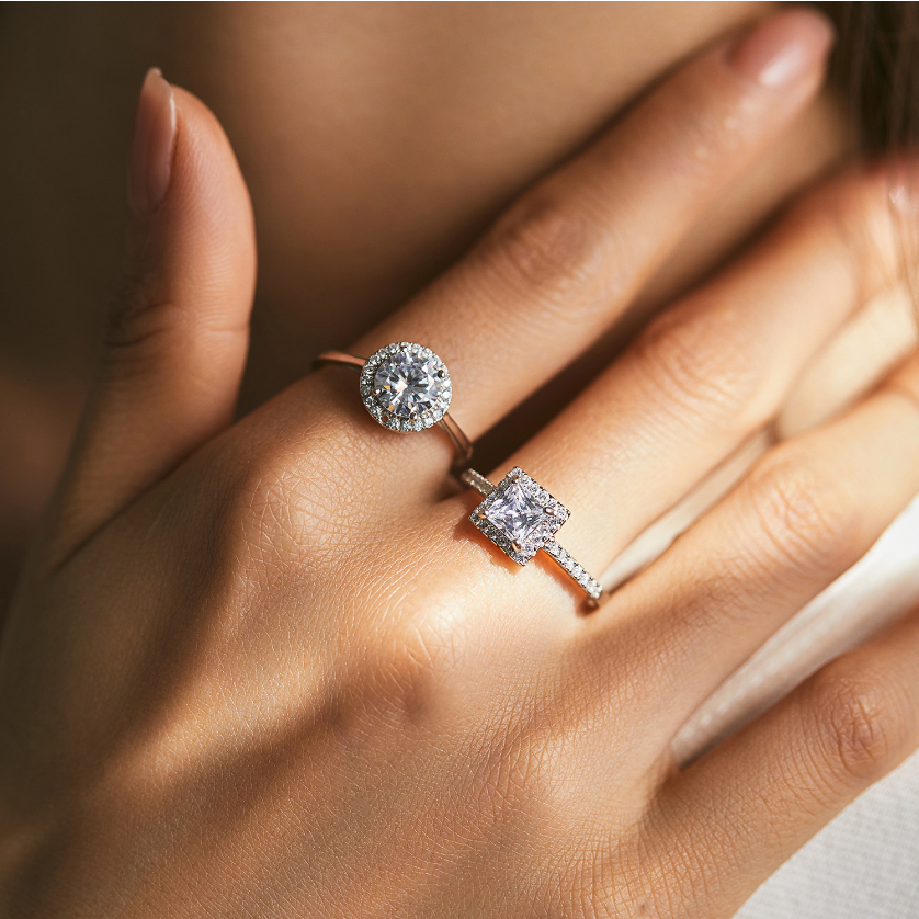 Round Zircon Ring