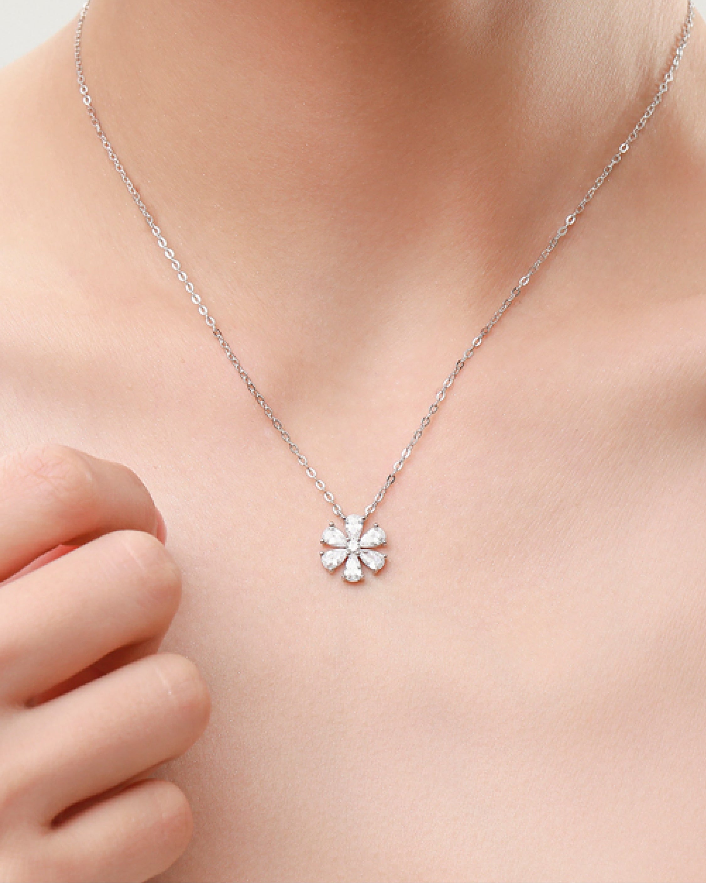 Flower Pendant Necklace
